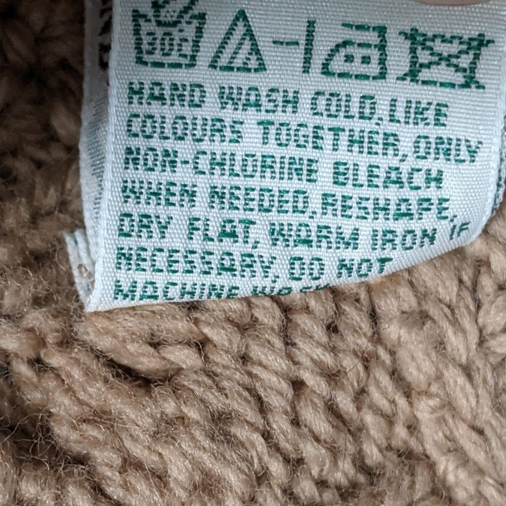 Aran Crafts Ireland merino wool tan zip close cardigan fisherman cable knit S - Picture 6 of 9